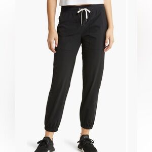 Black Vuori Miles Jogger Size Small